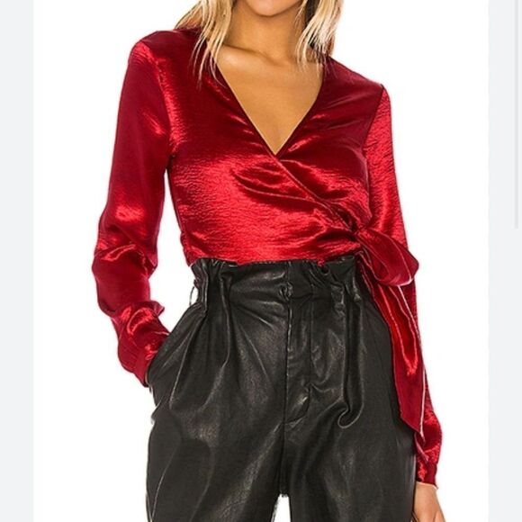Superdown Gemini Wrap Top in Cherry Women’s Small - Picture 1 of 5